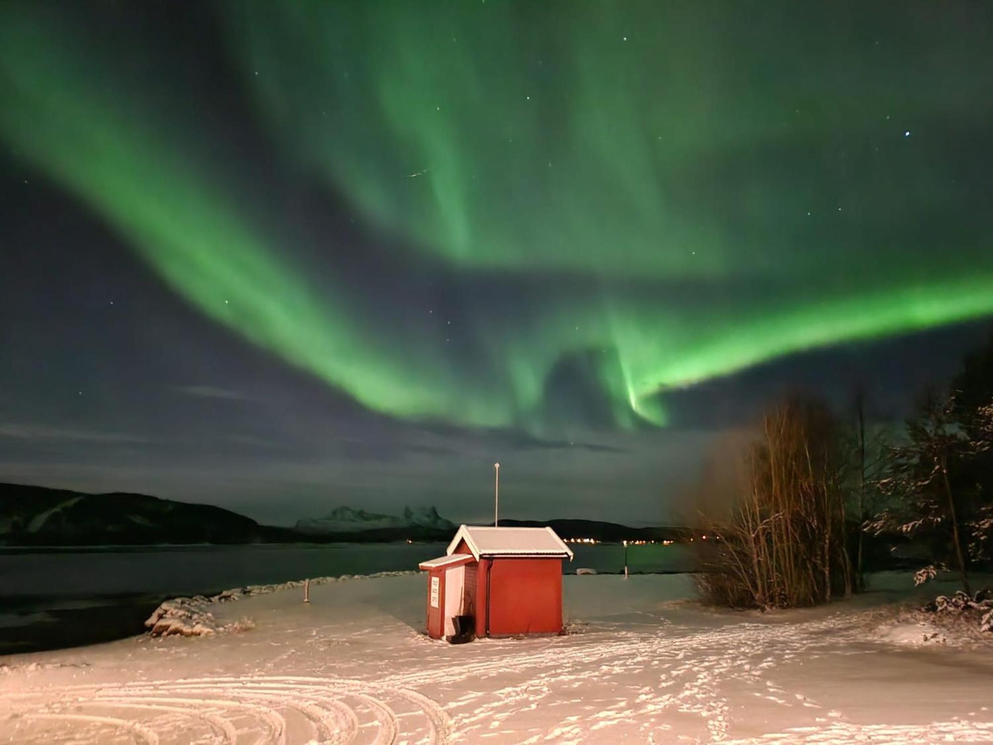 Ulvsvag Gjestgiveri Og Fjordcamping As Екстер'єр фото